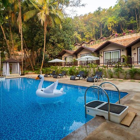 Stone Wood Premier Gokarna Hotel Gokarna  Kültér fotó