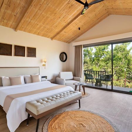 Stone Wood Premier Gokarna Hotel Gokarna  Kültér fotó