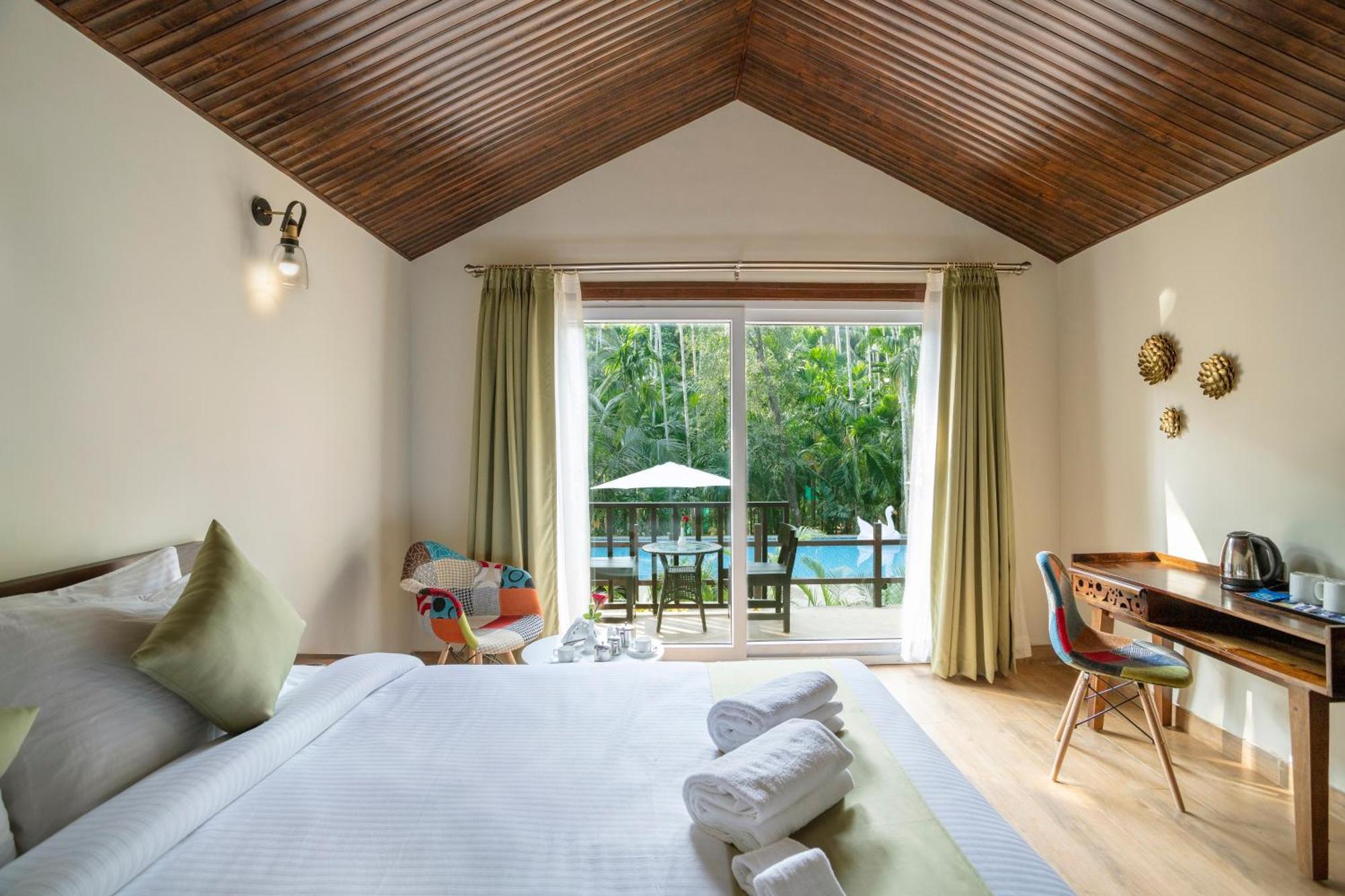 Stone Wood Premier Gokarna Hotel Gokarna  Kültér fotó