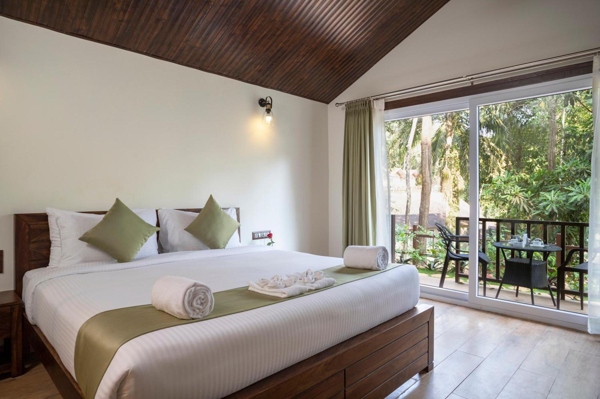 Stone Wood Premier Gokarna Hotel Gokarna  Kültér fotó