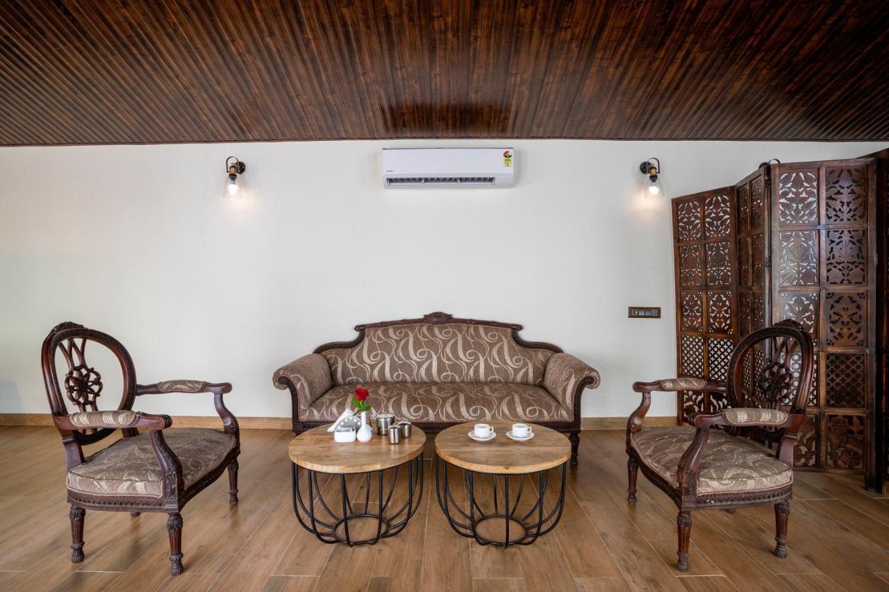 Stone Wood Premier Gokarna Hotel Gokarna  Kültér fotó