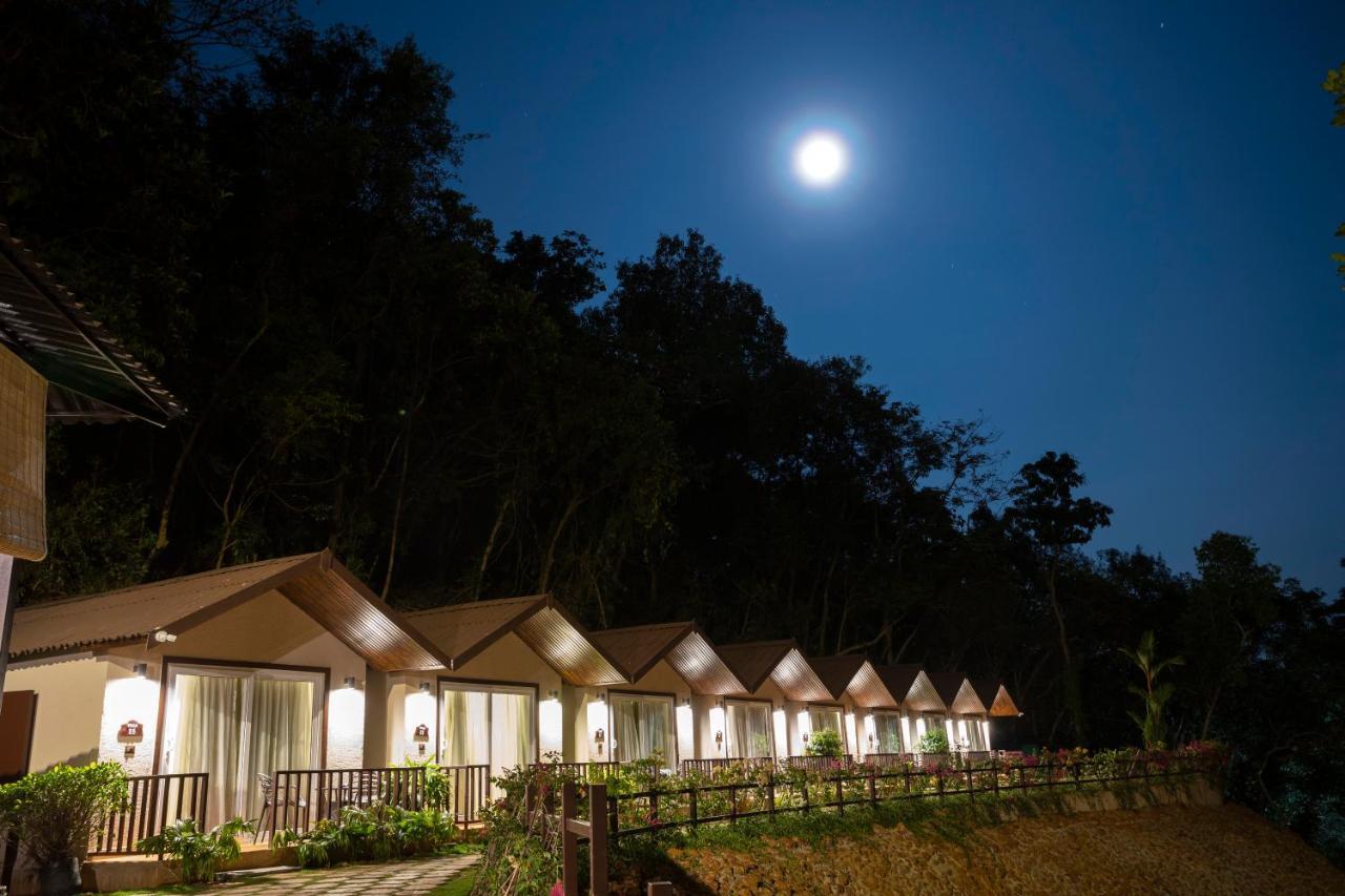 Stone Wood Premier Gokarna Hotel Gokarna  Kültér fotó